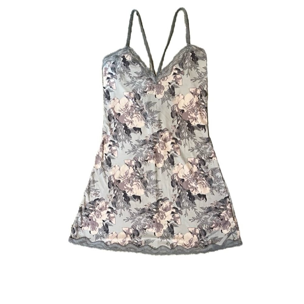 Laundry By Shelli Segal Chemise in Floral Print with Lace Trim